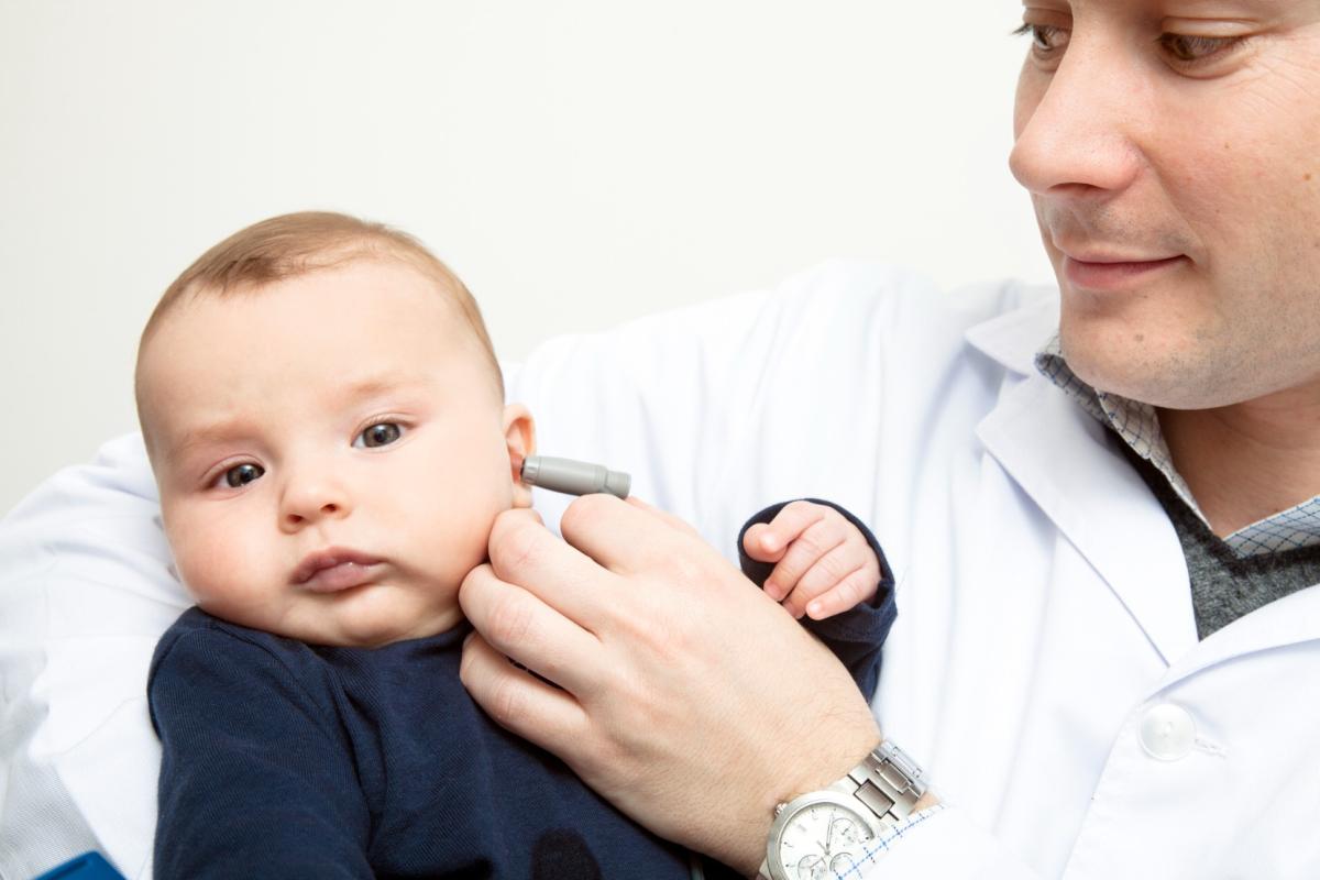 Gehoortest bij je baby: zo werkt de gehoorscreening