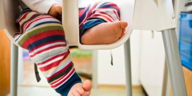 Kinderstoel en alternatieven om je kind aan tafel te laten zitten
