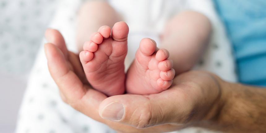 Geboorteaangifte doen: geboorte naamskeuze kind doorgeven | WIJ.nl