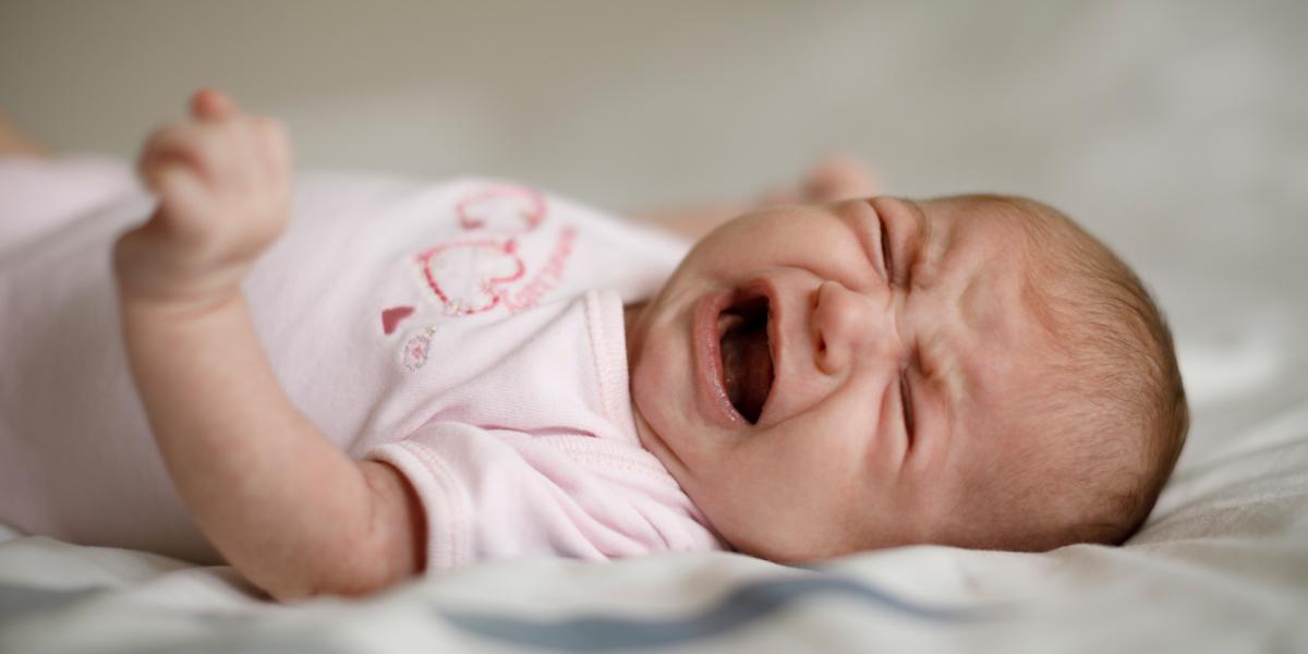 Baby laten huilen? Dit je weten | WIJ.nl