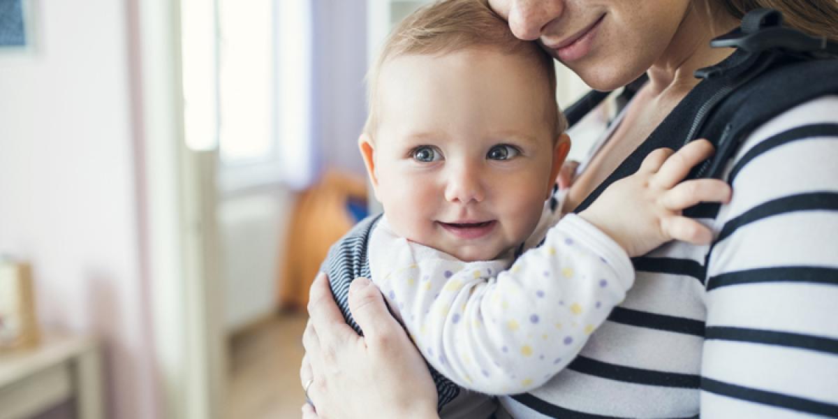 Anoi Onschuldig Controversieel Je baby dragen in een draagzak of draagdoek | WIJ.nl