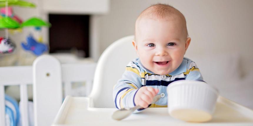 Voedingsschema voor je baby 0-1 jaar