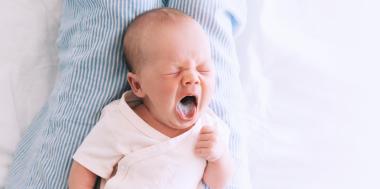 Spruw bij je baby: oorzaak en behandeling