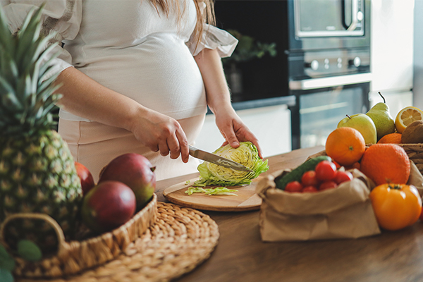Gezond eten als je zwanger bent: dit heb je per dag nodig