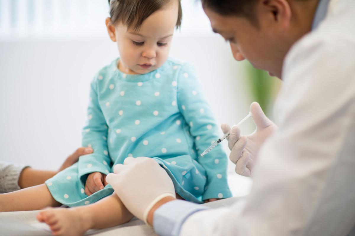 Vaccinatieschema vanaf 1 jaar: wanneer wordt je kind ingeënt?