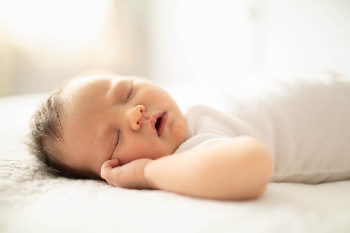Voorkeurshouding bij baby's: wat kun je doen? Voorkeurshouding bij baby's: wat kun je doen?