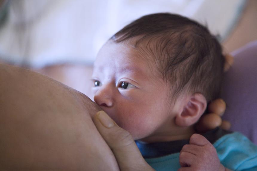 Tepelkloven bij borstvoeding: oorzaak en behandeling