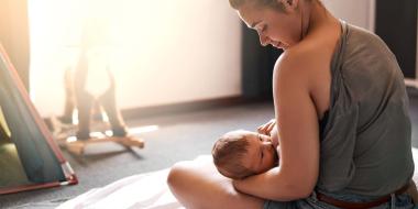 Borstvoeding geven: hoe weet je of je baby genoeg heeft gedronken?