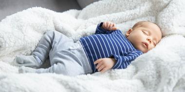 Baby beter en sneller laten slapen? Probeer white noise!
