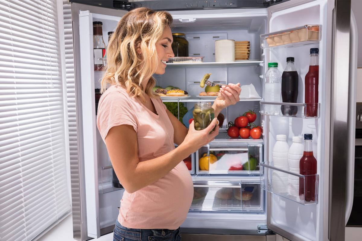 Zwanger, misselijk en honger als een paard: 'Zo zag mijn gemiddelde dag eruit' Zwanger, misselijk en honger als een paard: 'Zo zag mijn gemiddelde dag eruit'