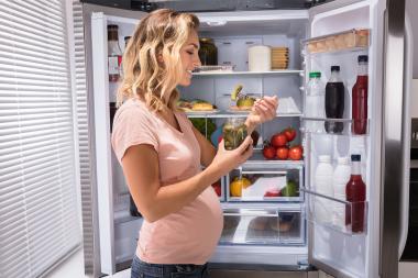 Zwanger, misselijk en honger als een paard: 'Zo zag mijn gemiddelde dag eruit'