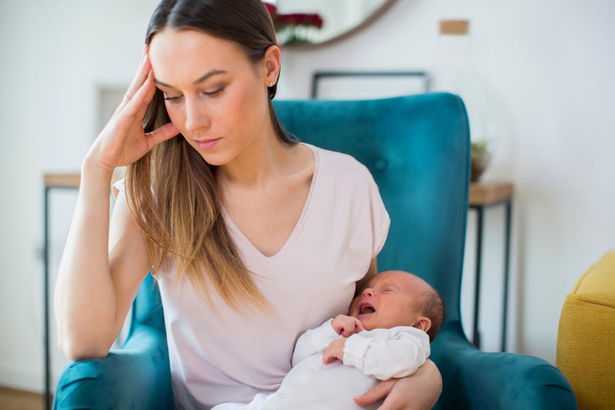 Shirley over haar postnatale depressie 'Drie maanden na de geboorte van onze zoon liep onze