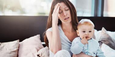 Stoppen met borstvoeding? Dat kan een postnatale depressie veroorzaken en dit is waarom
