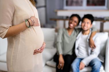 Linda & Pieter kregen dochter via draagmoeder: 'We hopen nu op een broertje of zusje'