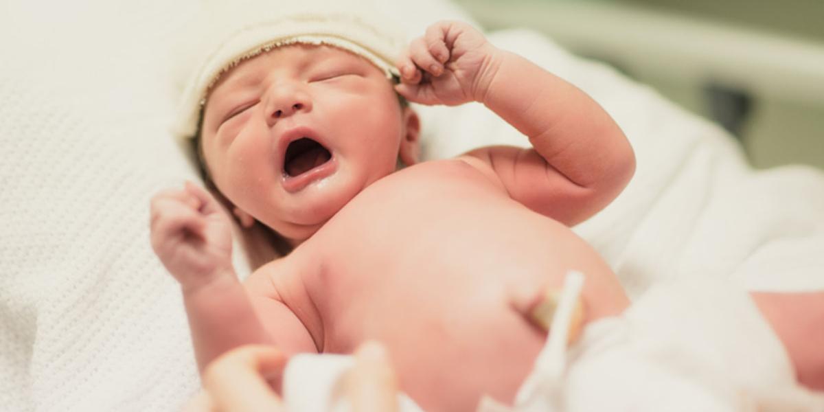 fysiek markeerstift Extreme armoede Bevallingsverhaal: Mijn kind is met de helm op geboren | WIJ.nl