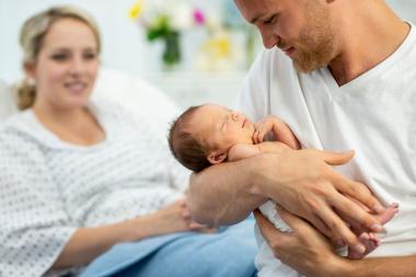 Mannen en bevallen? Verloskundige Marlies schiet nog steeds in de lach als ze hieraan terugdenkt