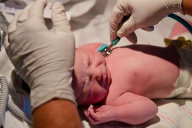 Nachtmerrie na bevalling: 'Ik leefde 3 dagen gescheiden van mijn baby'