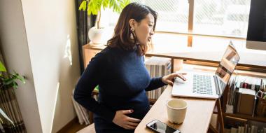 Door zwaar werk grotere kans op vroeggeboorte: â€˜Veel zwangeren kennen hun rechten nietâ€™ 