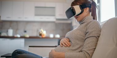 Minder pijn en stress tijdens bevalling door VR-bril