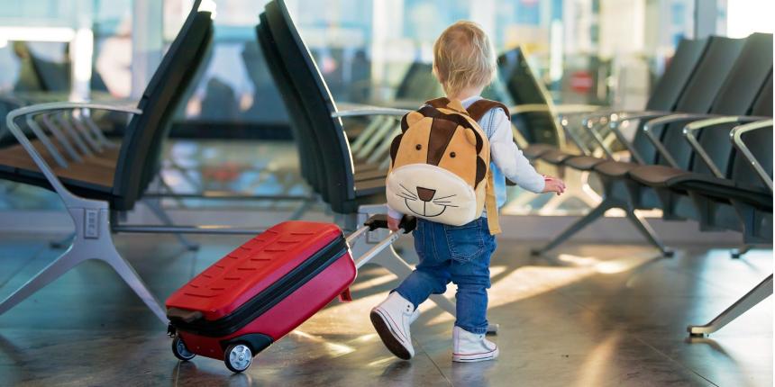 7 tips voor als je gaat vliegen met jonge kinderen