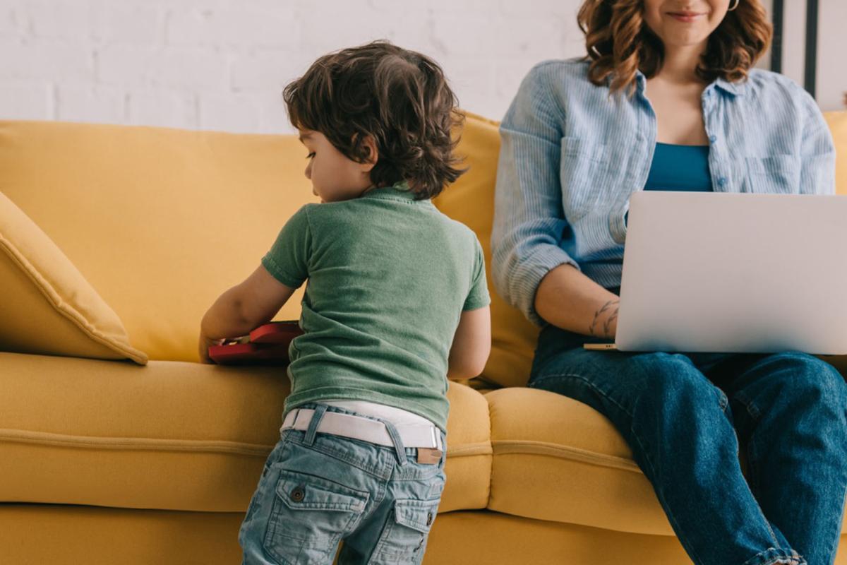 Dit zouden alle werkende ouders boven hun bed moeten hangen