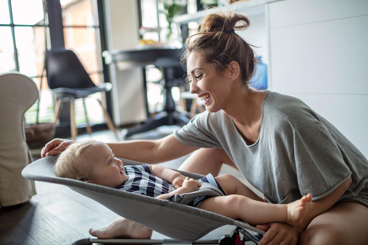 Waarom je baby niet te lang mag zitten