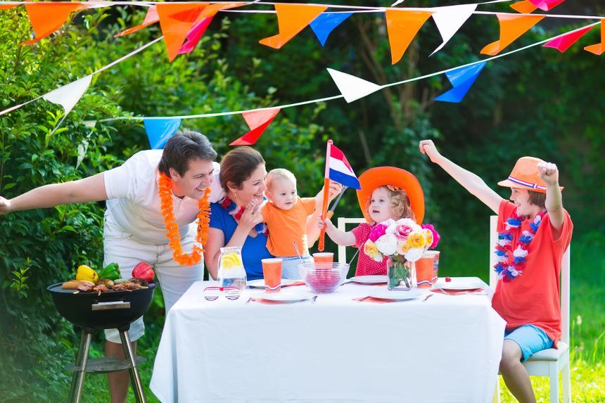 Samen voor oranje: de leukste outfits voor het EK