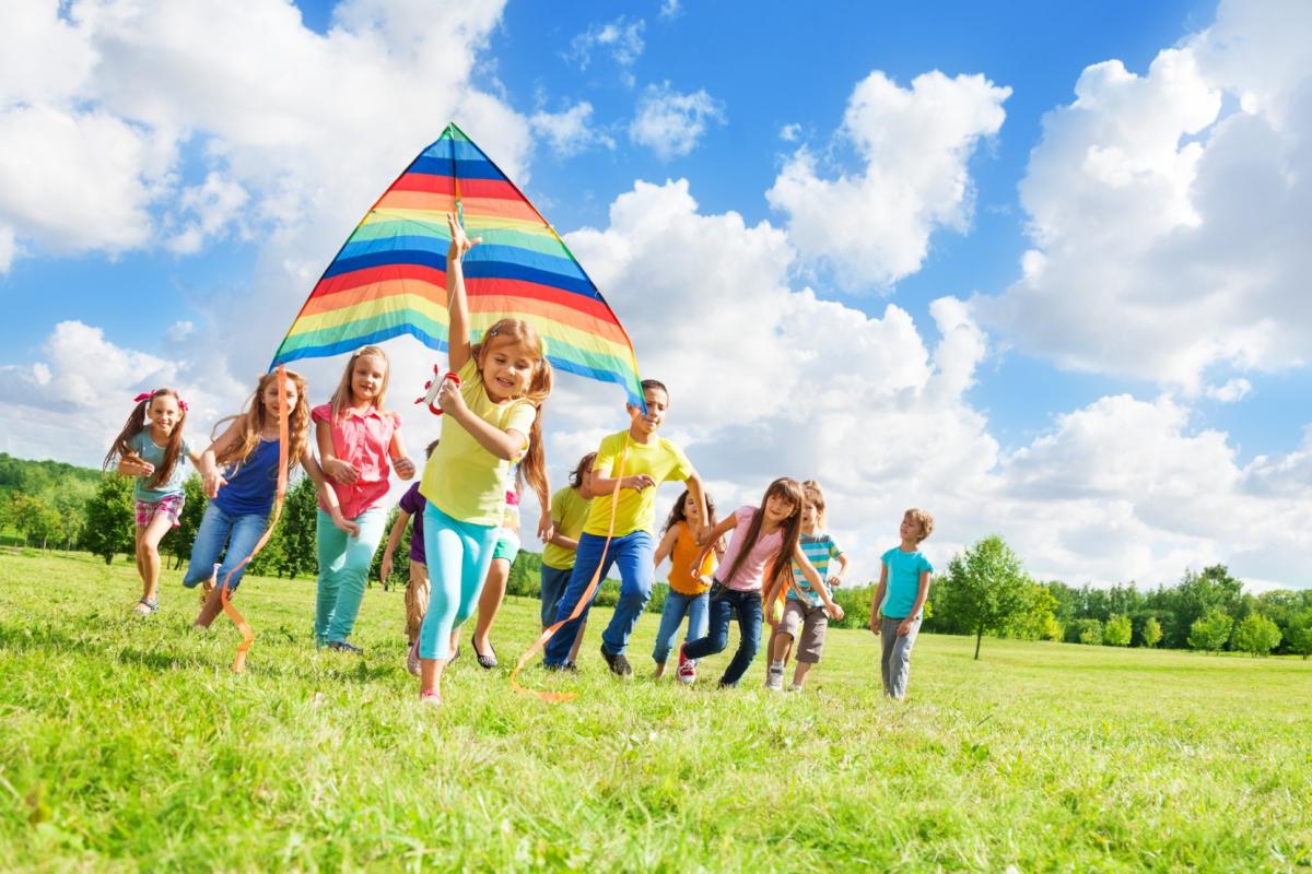 Geen opvang in de vakantie? Zo doen jullie dat