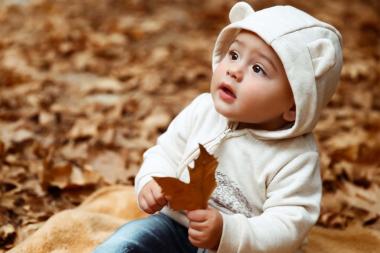 Herfstachtige babynamen die je omverblazen