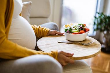 IJzerrijke voeding als je zwanger bent: dit wil je weten én eten IJzerrijke voeding als je zwanger bent: dit wil je weten én eten