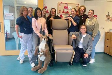 WIJ in actie: twee nieuwe buidelstoelen voor ziekenhuis Amstelland