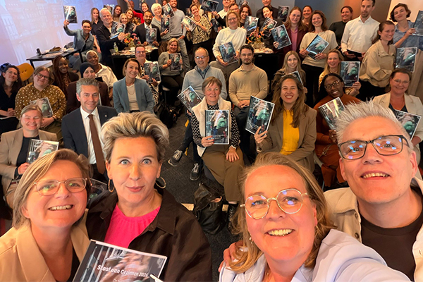 Uitreiking Staat van Gezinnen 2026 in Nieuwspoort Den Haag Uitreiking Staat van Gezinnen 2026 door o.a. WIJ hoofdredacteur Mariska van der Kogel