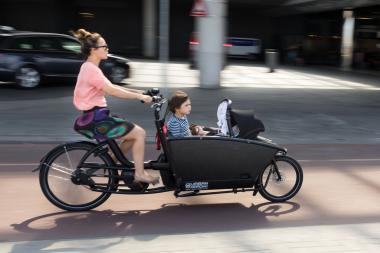 Altijd aan, altijd moe: 4 experts over stress bij ouders en wat er écht anders moet