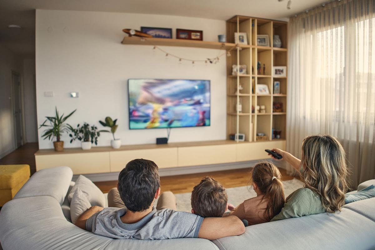 Verhuizen met je gezin: zo regel je internet en tv op tijd Verhuizen met je gezin: zo regel je internet en tv op tijd