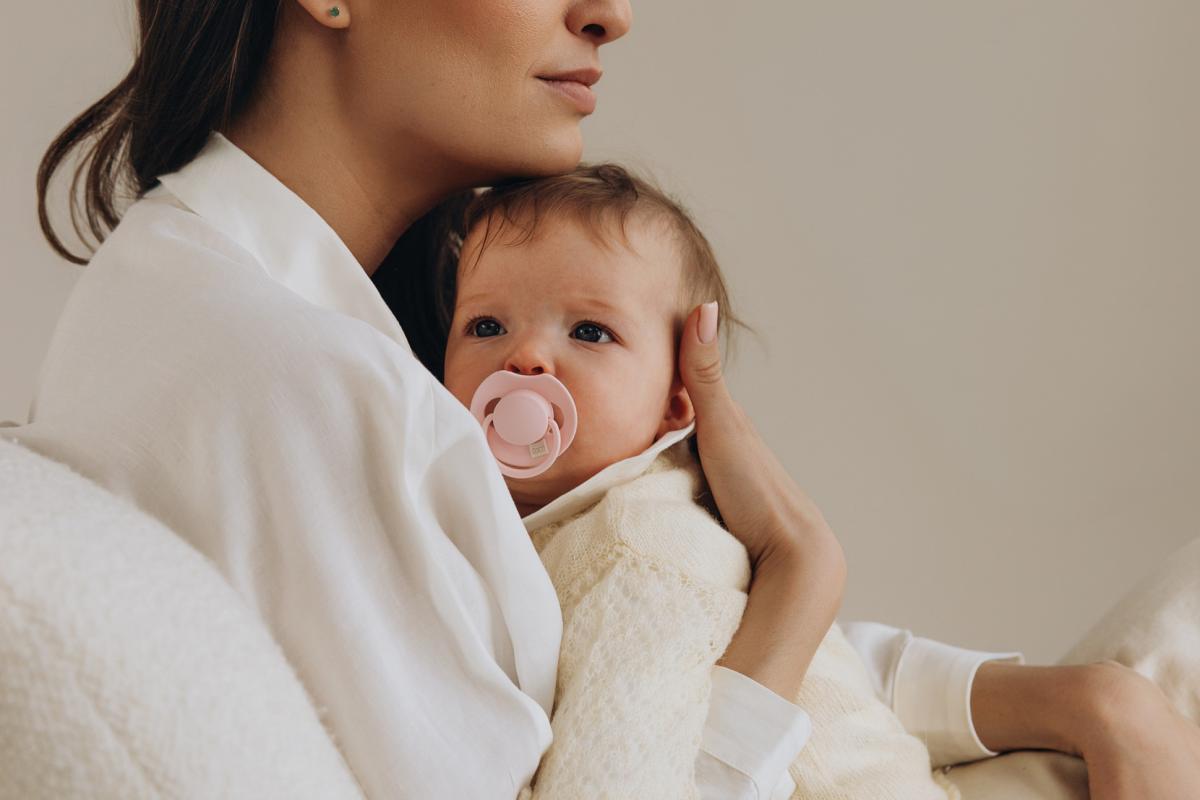 Waarom heeft je baby zo'n grote zuigbehoefte, ook als hij geen honger heeft? Waarom heeft je baby zo'n grote zuigbehoefte, ook als hij geen honger heeft?