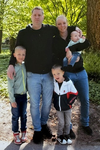 Michelle samen met haar gezin Michelle samen met haar gezin